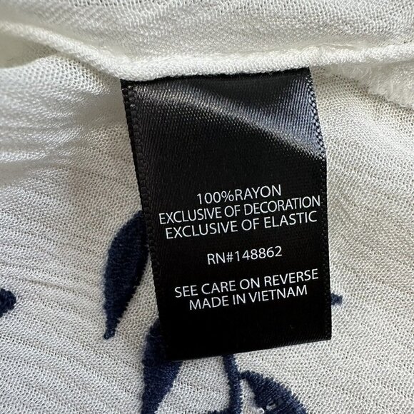 Torrid Blouse Gauze Floral Embroidered Off-Shoulder Size 4X Boho - Picture 6 of 10